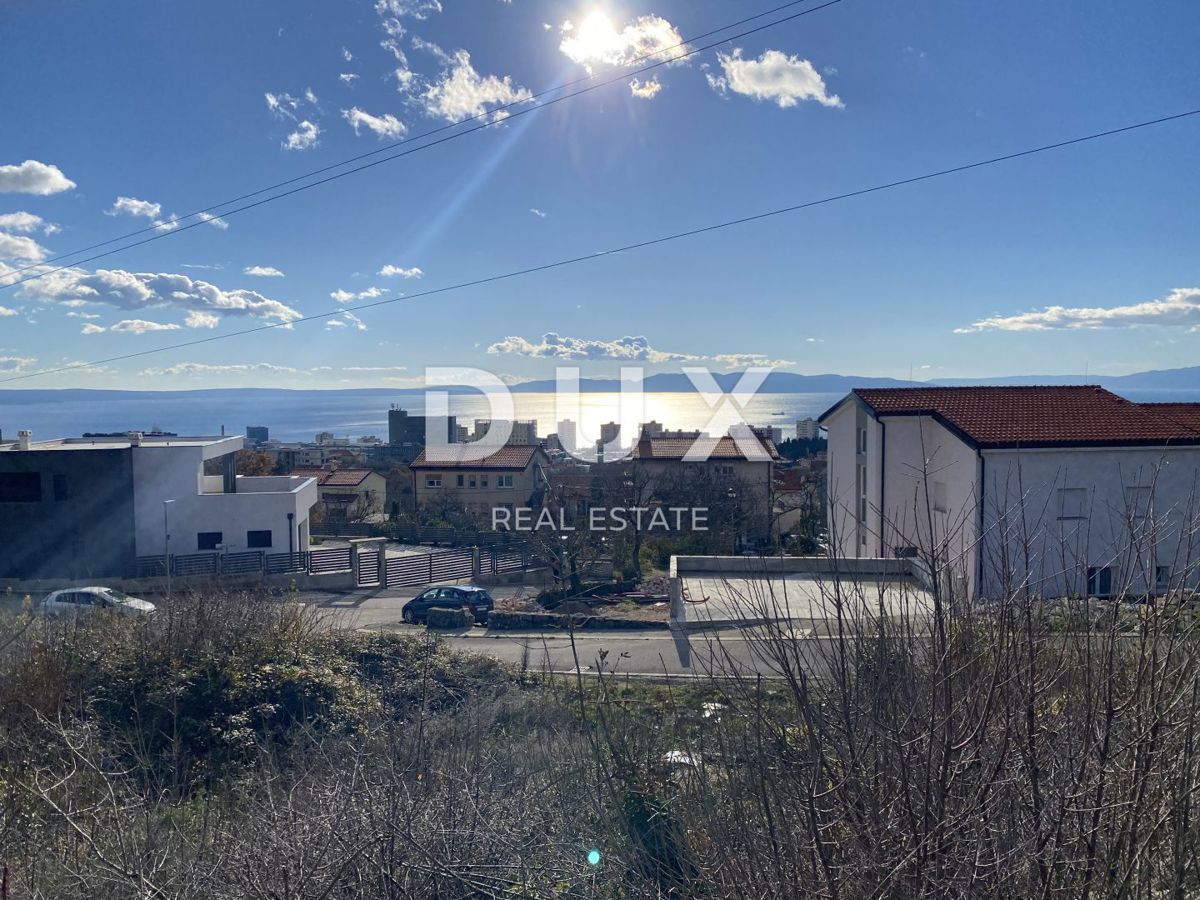 RIJEKA, TRSAT - TERRENO EDIFICABILE CON VISTA MARE PER UNA CASA FAMIGLIARE IN OTTIMA POSIZIONE!!! OPPORTUNITÀ!!!