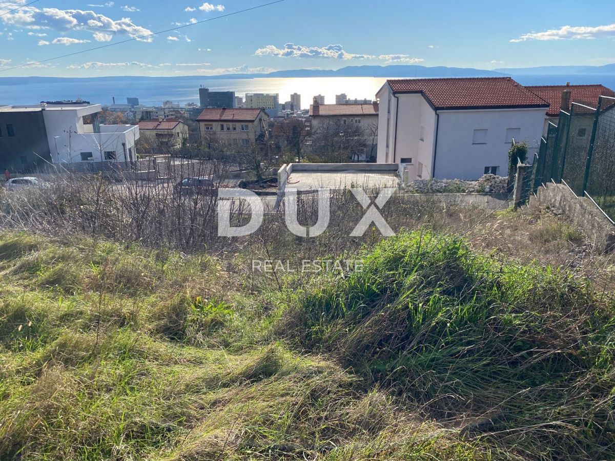 RIJEKA, TRSAT - TERRENO EDIFICABILE CON VISTA MARE PER UNA CASA FAMIGLIARE IN OTTIMA POSIZIONE!!! OPPORTUNITÀ!!!