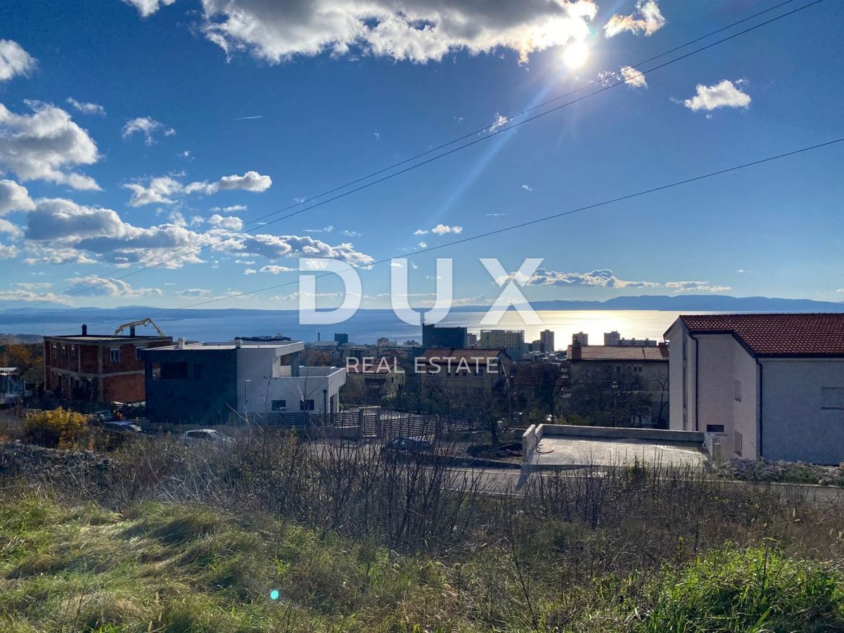 RIJEKA, TRSAT - TERRENO EDIFICABILE CON VISTA MARE PER UNA CASA FAMIGLIARE IN OTTIMA POSIZIONE!!! OPPORTUNITÀ!!!
