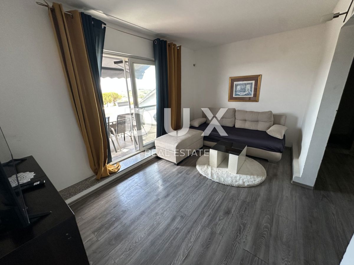 ZADAR, CRNO - Spazioso appartamento con terrazza e vista mare!