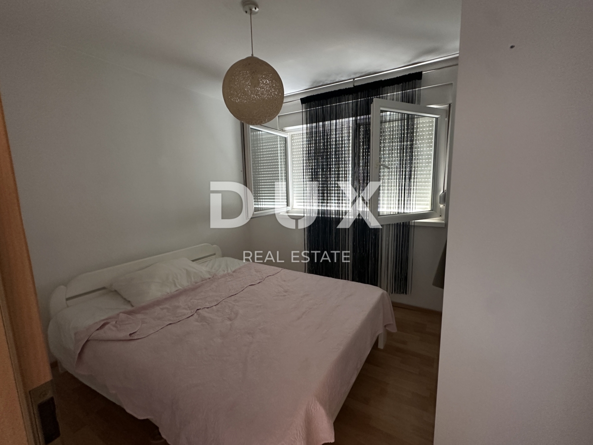 ZADAR, DIKLOVAC - Appartamento con due camere da letto di 59,6 m² con 2 posti auto e vista!