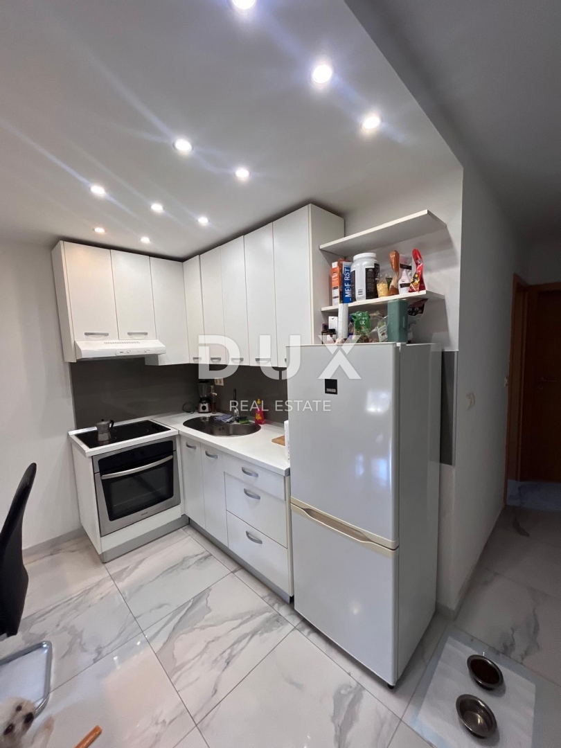 ZADAR, DIKLOVAC - Appartamento con due camere da letto di 59,6 m² con 2 posti auto e vista!