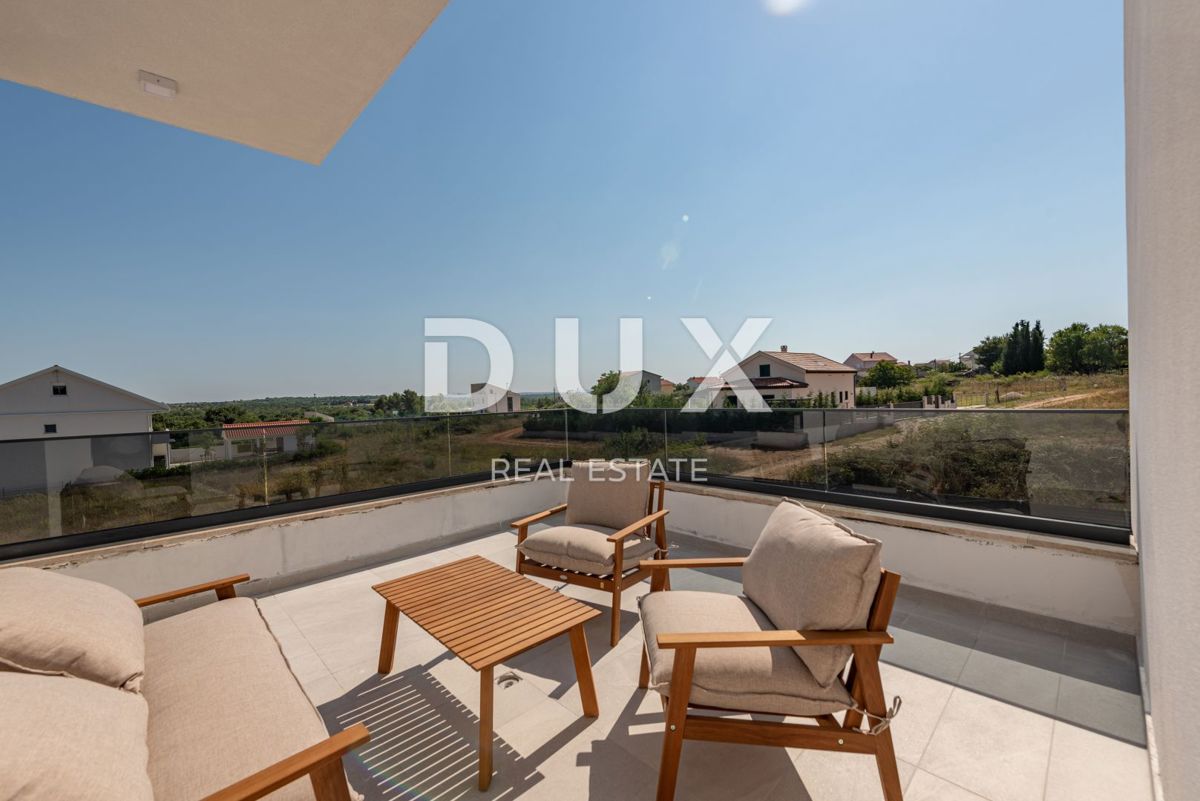 ZADAR, POLJICA BRIG-VILLA DI LUSSO CON PISCINA 