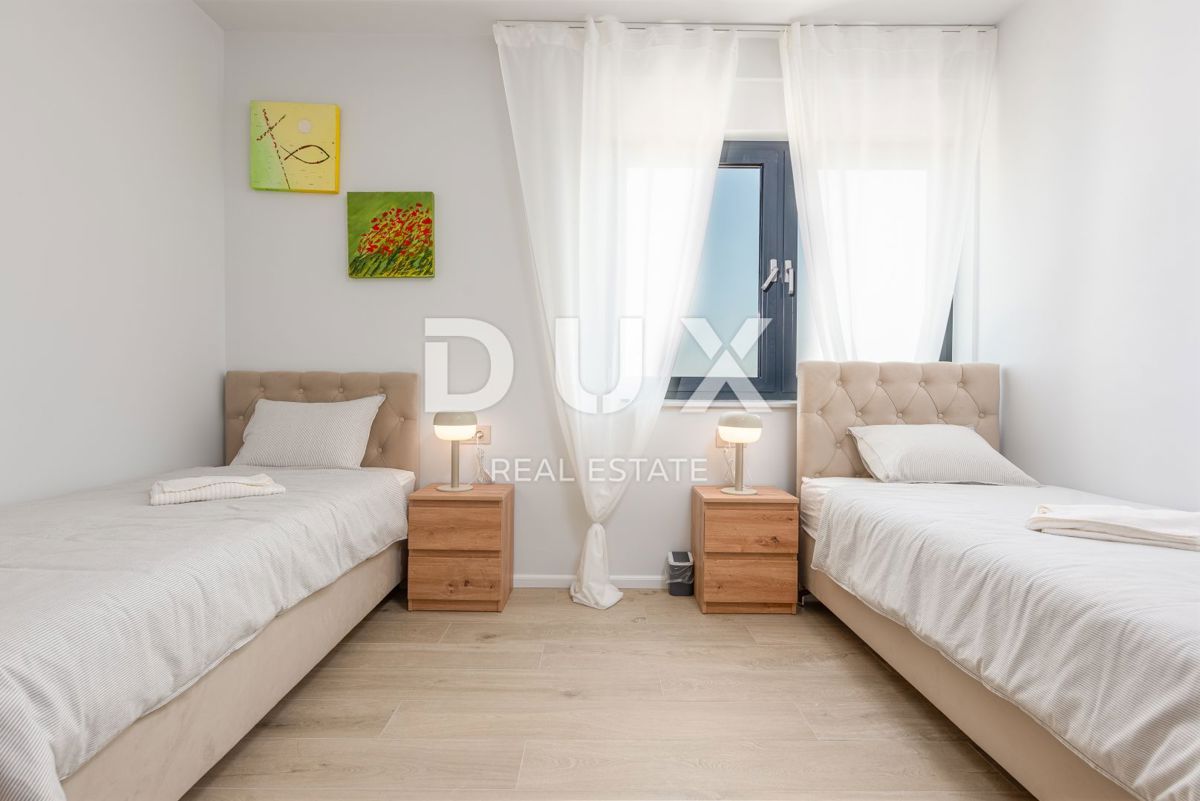 ZADAR, POLJICA BRIG-VILLA DI LUSSO CON PISCINA 