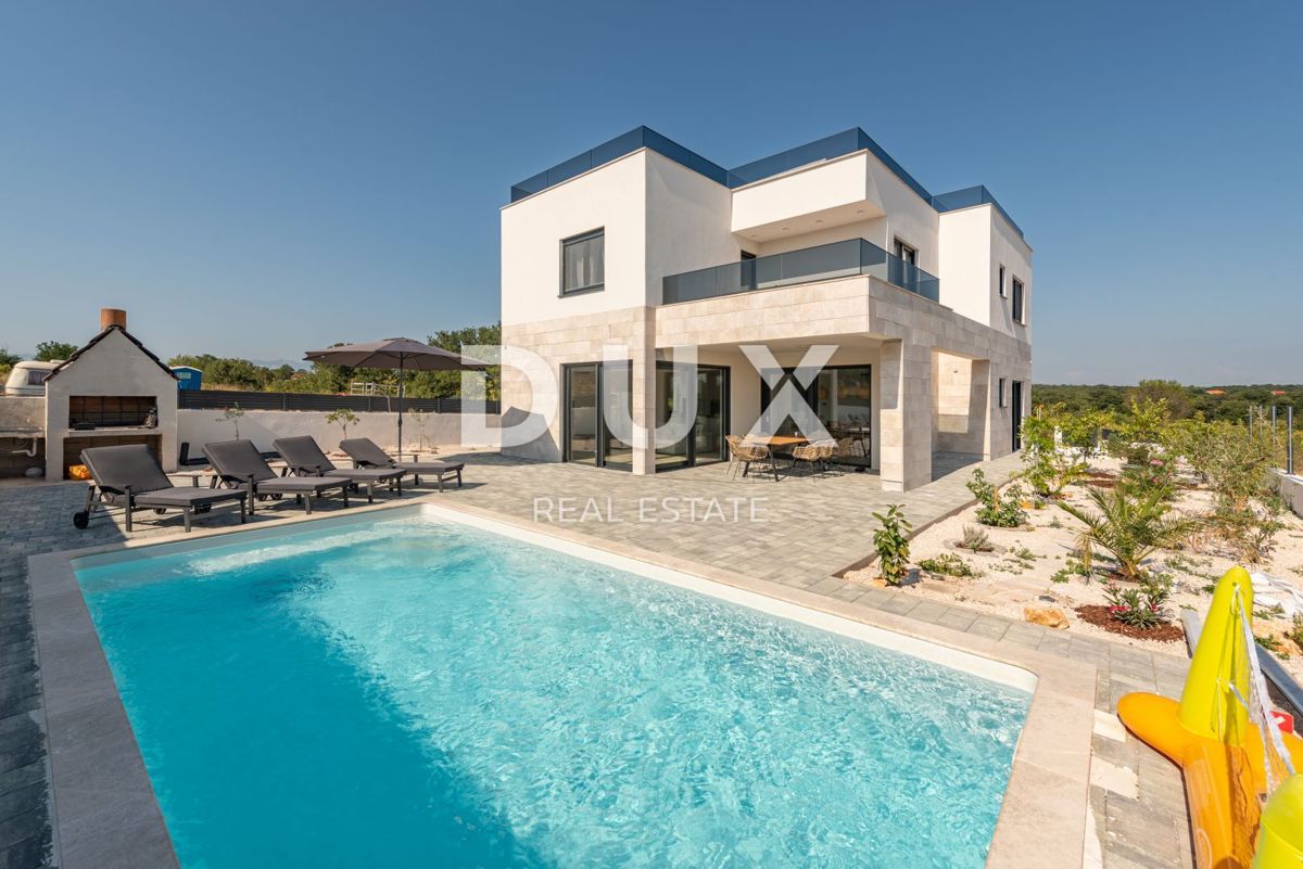 ZADAR, POLJICA BRIG-VILLA DI LUSSO CON PISCINA 