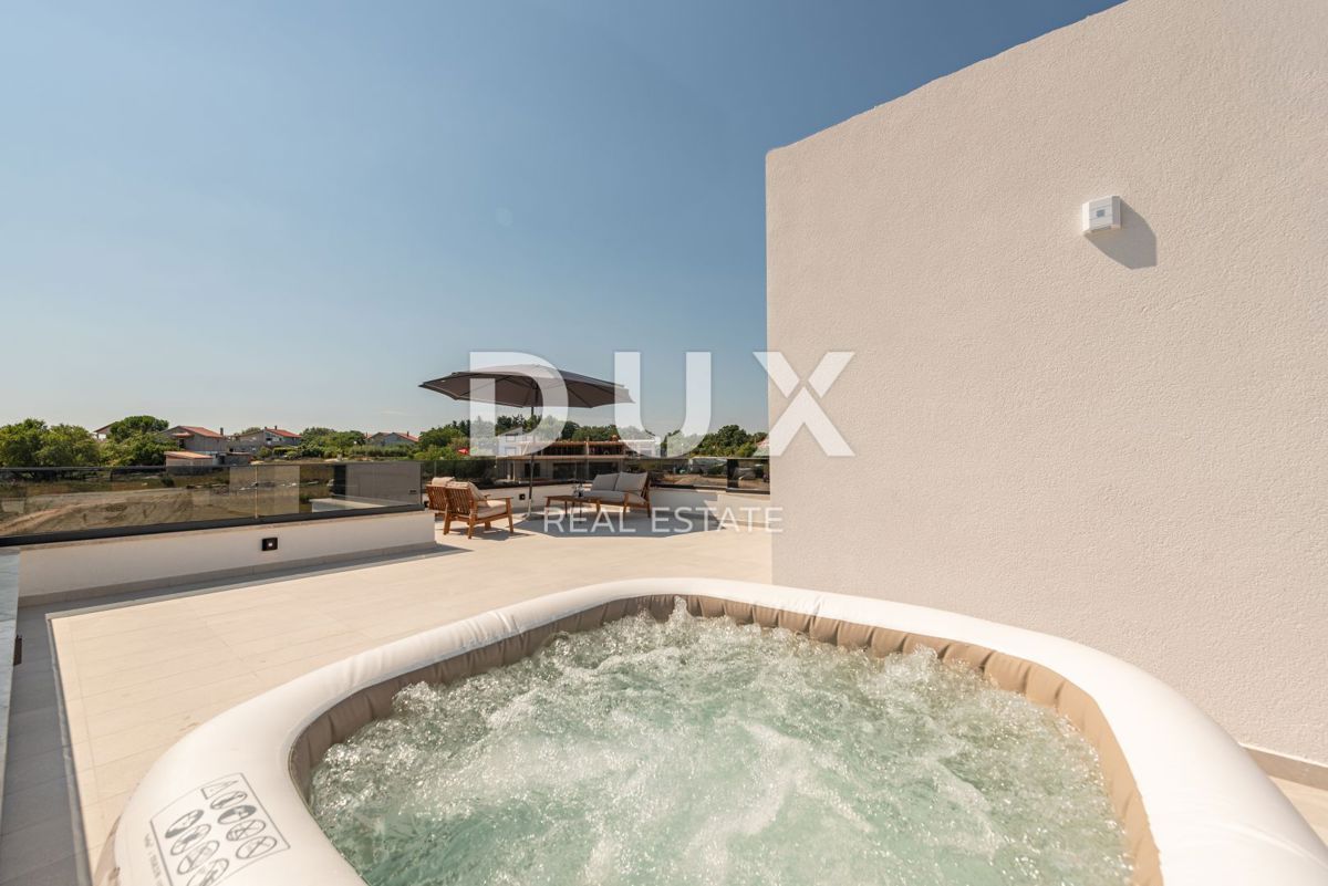 ZADAR, POLJICA BRIG-VILLA DI LUSSO CON PISCINA 