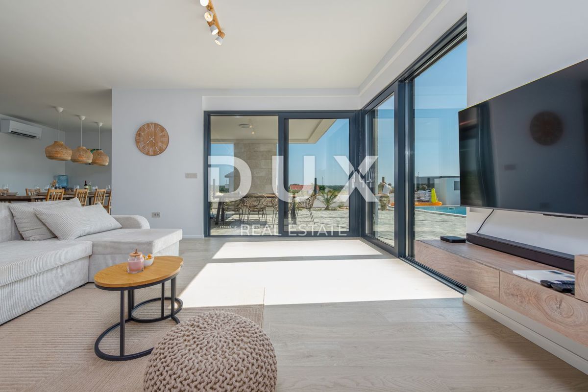 ZADAR, POLJICA BRIG-VILLA DI LUSSO CON PISCINA 