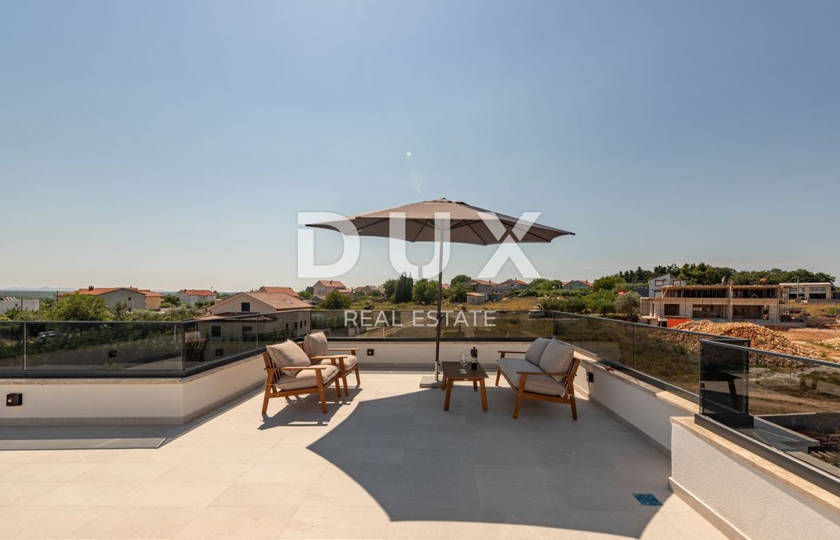 ZADAR, POLJICA BRIG-VILLA DI LUSSO CON PISCINA 