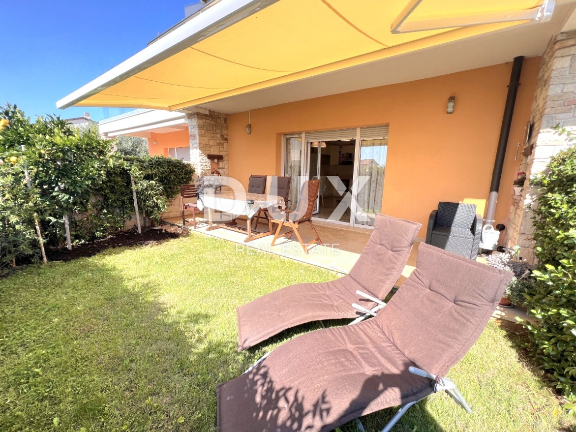 ISTRIA, NOVIGRAD - Casa a schiera familiare e privata vicino alle spiagge e al centro città