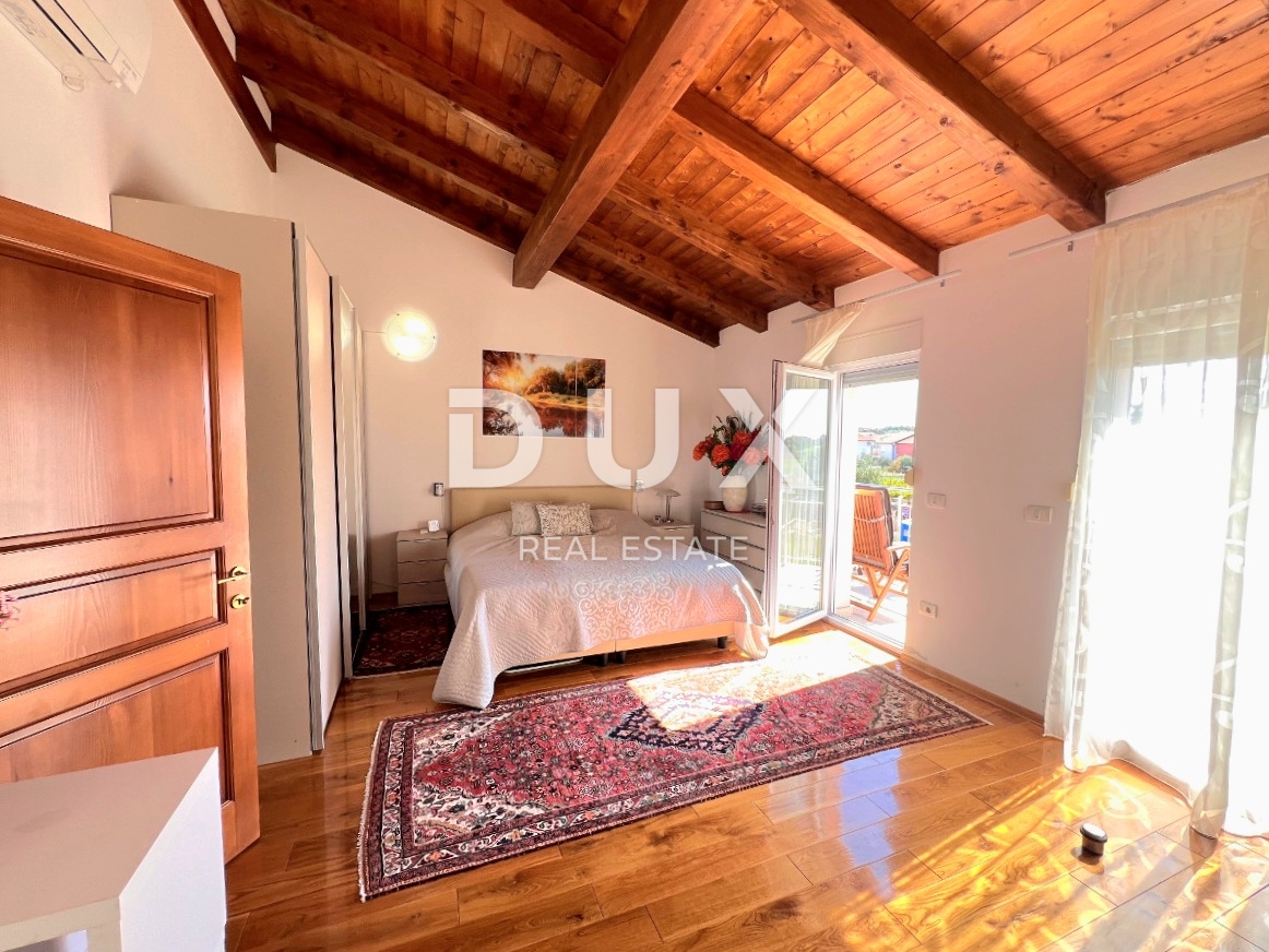 ISTRIA, NOVIGRAD - Casa a schiera familiare e privata vicino alle spiagge e al centro città