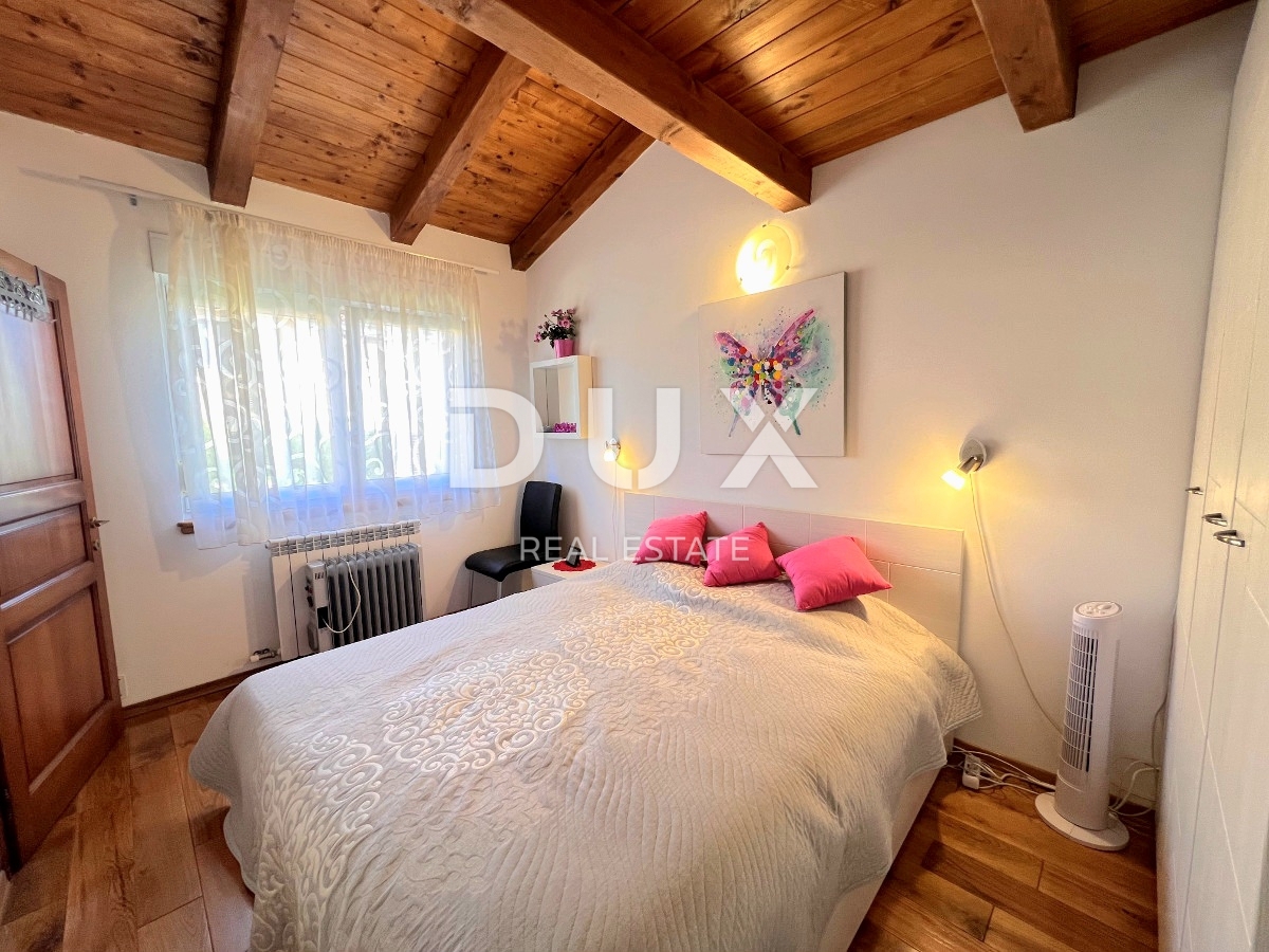ISTRIA, NOVIGRAD - Casa a schiera familiare e privata vicino alle spiagge e al centro città
