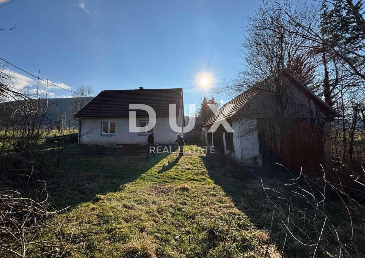 LAPAT, PLAŠKI – Proprietà rurale tradizionale (casa e quattro annessi) pronta per la ristrutturazione con grande potenziale, a 40 km dai laghi di Plitvice!