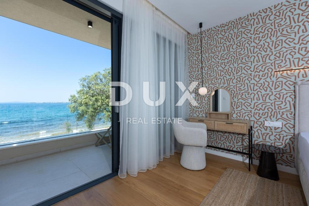 ZADAR, ZATON - villa prima fila al mare