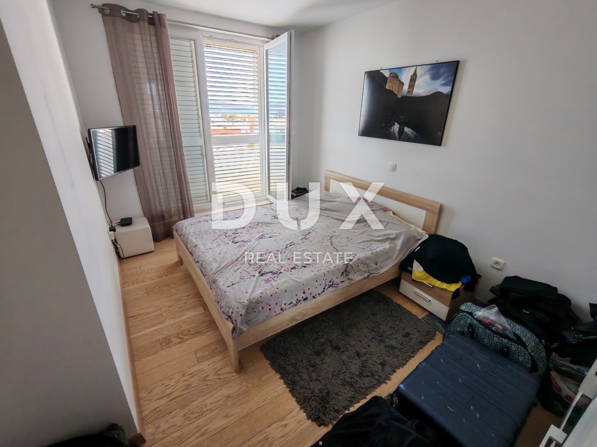 ZADAR, BORIK - Appartamento duplex completamente arredato con una splendida vista sul mare!