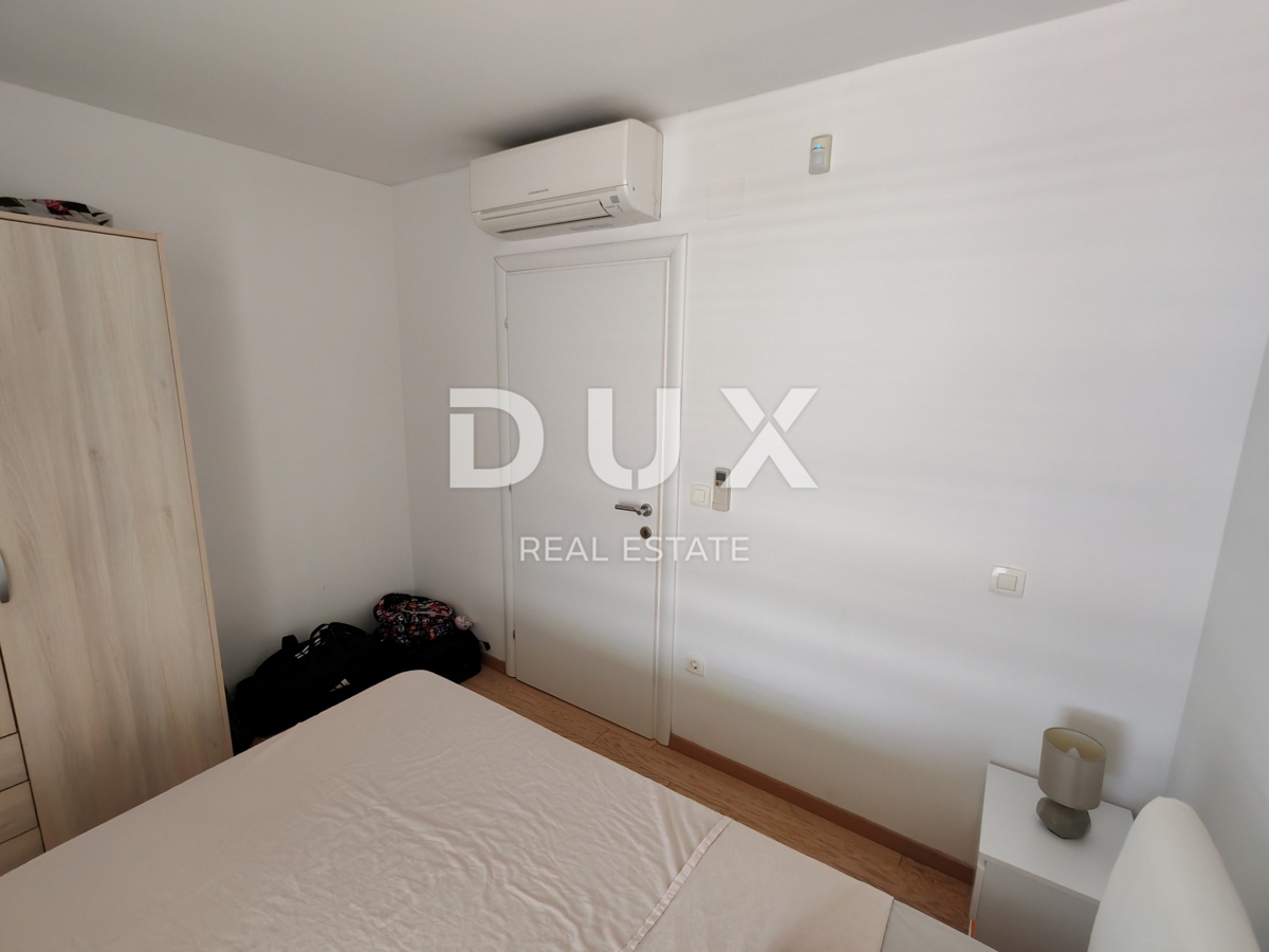 ZADAR, BORIK - Appartamento duplex completamente arredato con una splendida vista sul mare!