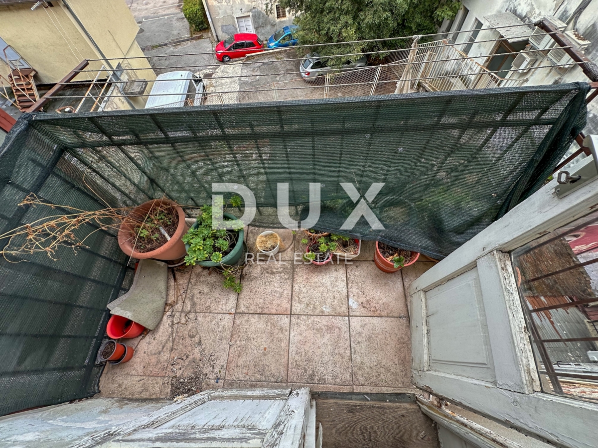 RIJEKA, CENTRO - elegante appartamento con 4 camere da letto e 3 balconi nel centro città