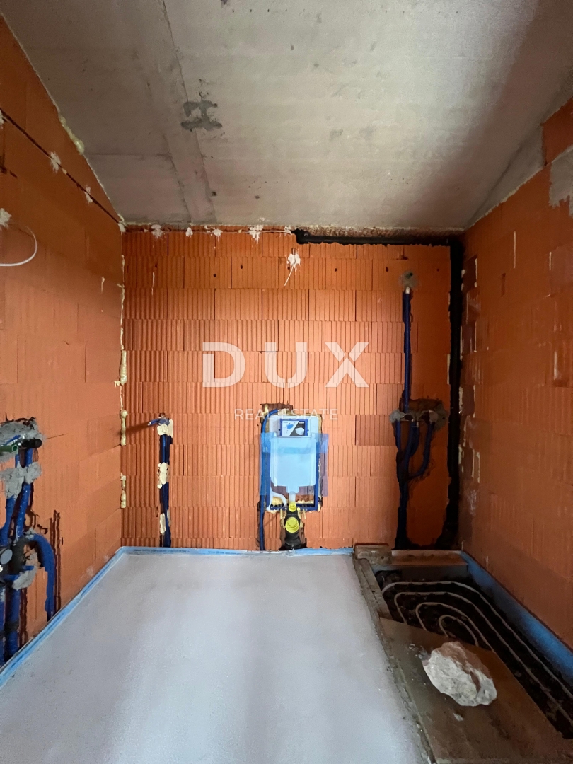 ISTRIA, SVETVINČENAT - La villa dei tuoi sogni con piscina, jacuzzi e vista mozzafiato!