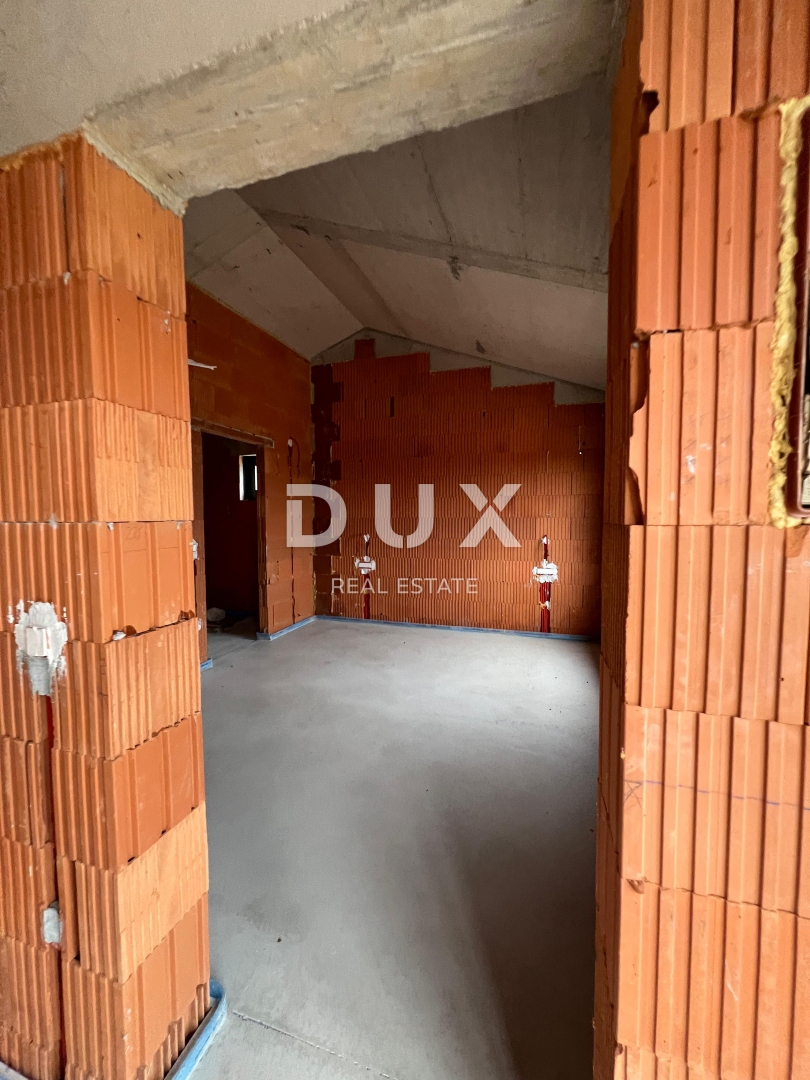 ISTRIA, SVETVINČENAT - La villa dei tuoi sogni con piscina, jacuzzi e vista mozzafiato!