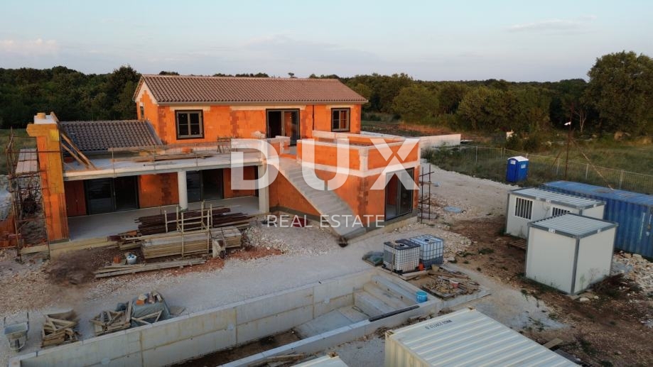 ISTRIA, SVETVINČENAT - La villa dei tuoi sogni con piscina, jacuzzi e vista mozzafiato!