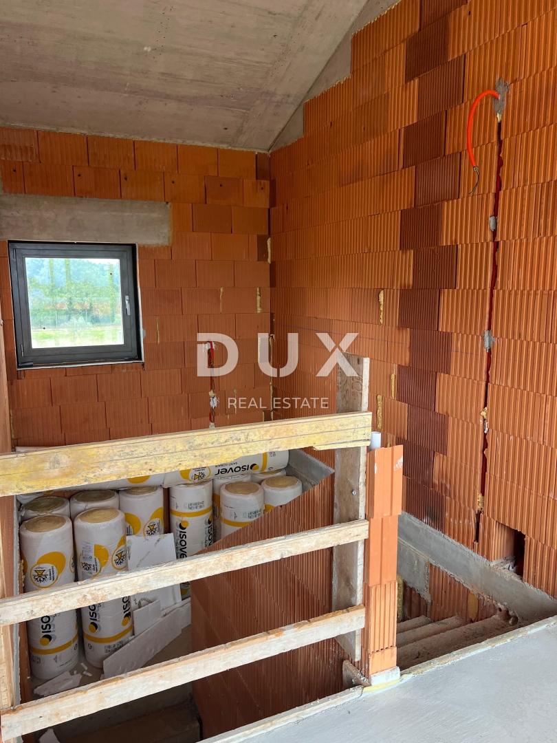 ISTRIA, SVETVINČENAT - La villa dei tuoi sogni con piscina, jacuzzi e vista mozzafiato!