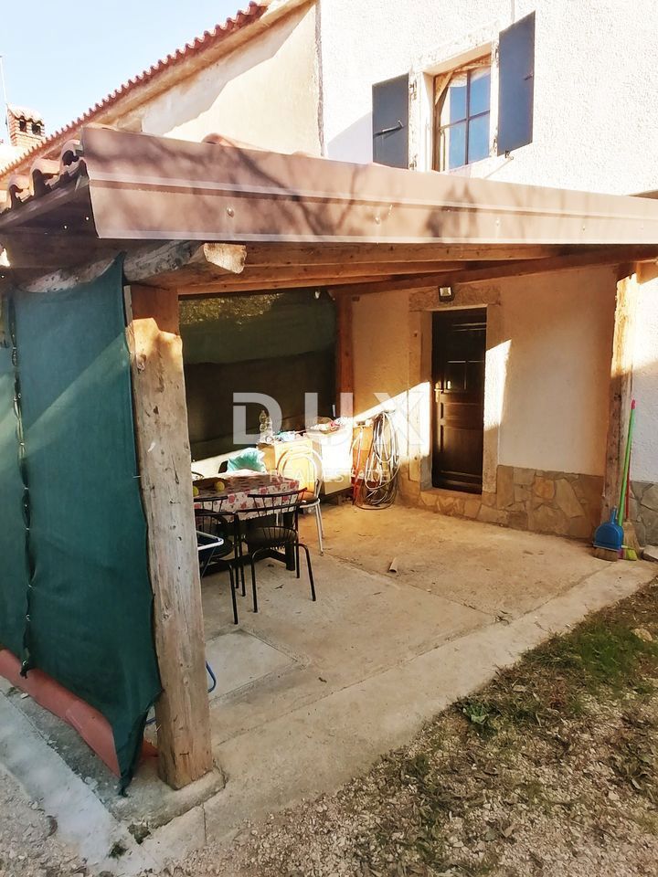 ISTRIA, UMAG - Casa in pietra ultima di fila vicino al mare