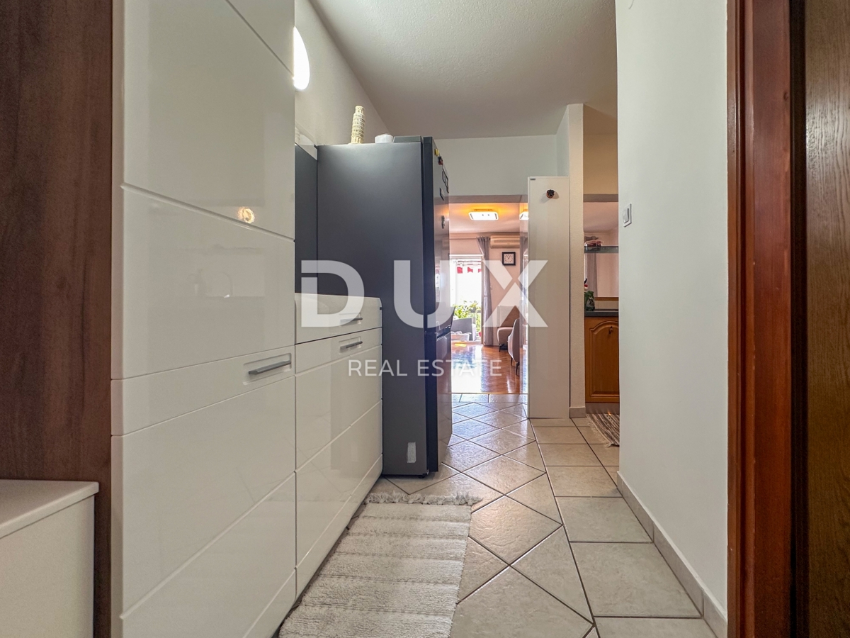 RIJEKA, SRDOČI - SOLO DA NOI - OCCASIONE - 2 camere da letto + soggiorno, 68m2, loggia, vista