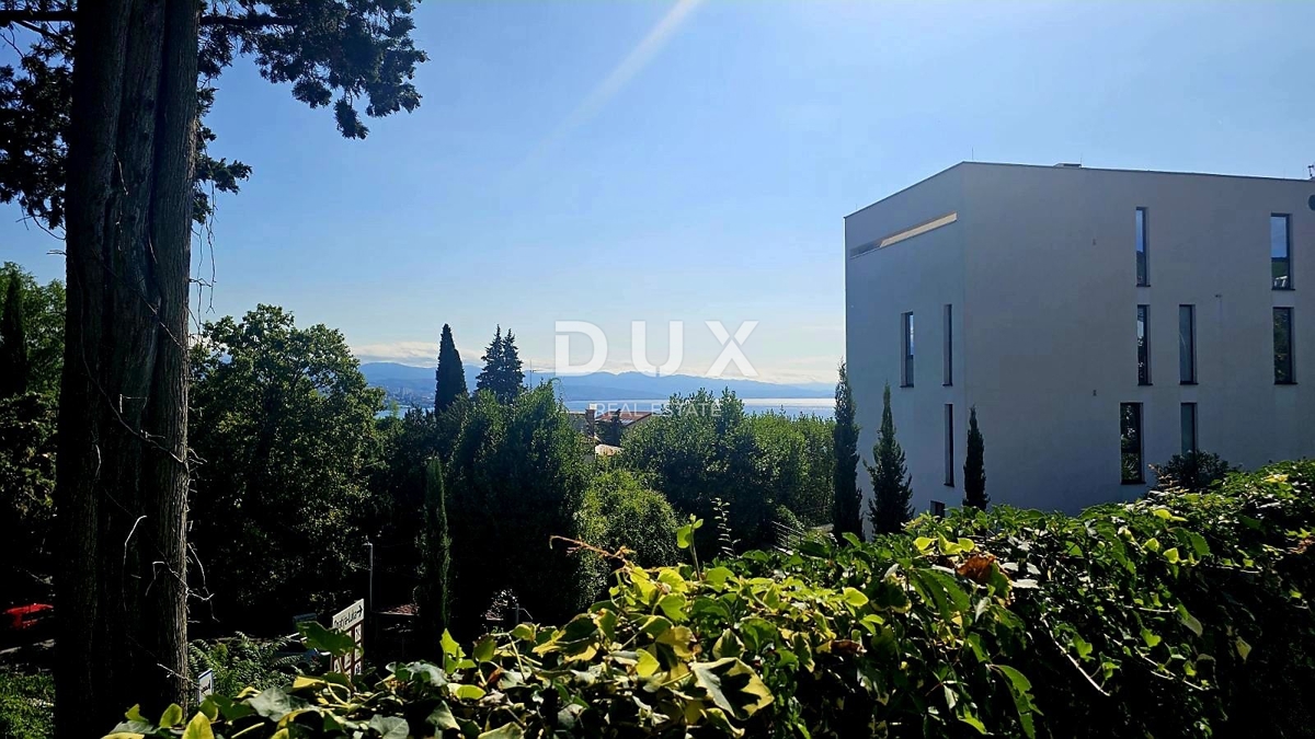 ABBAZIA, CENTRO - Monolocale 31m2 con vista mare e piscina ad uso esclusivo