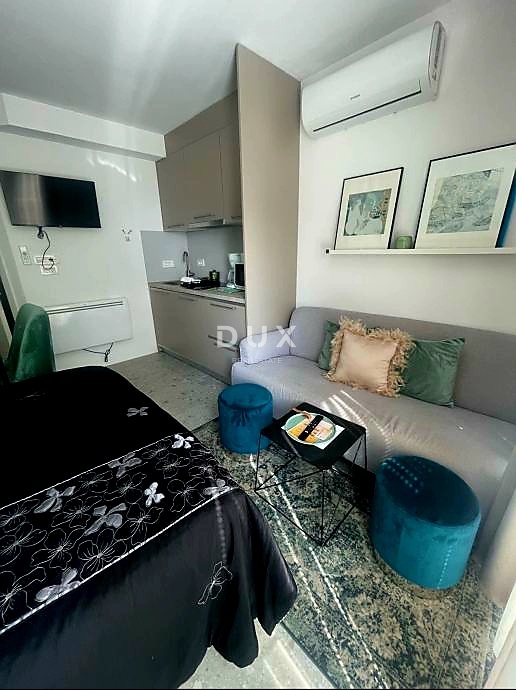 ABBAZIA, CENTRO - Monolocale 31m2 con vista mare e piscina ad uso esclusivo