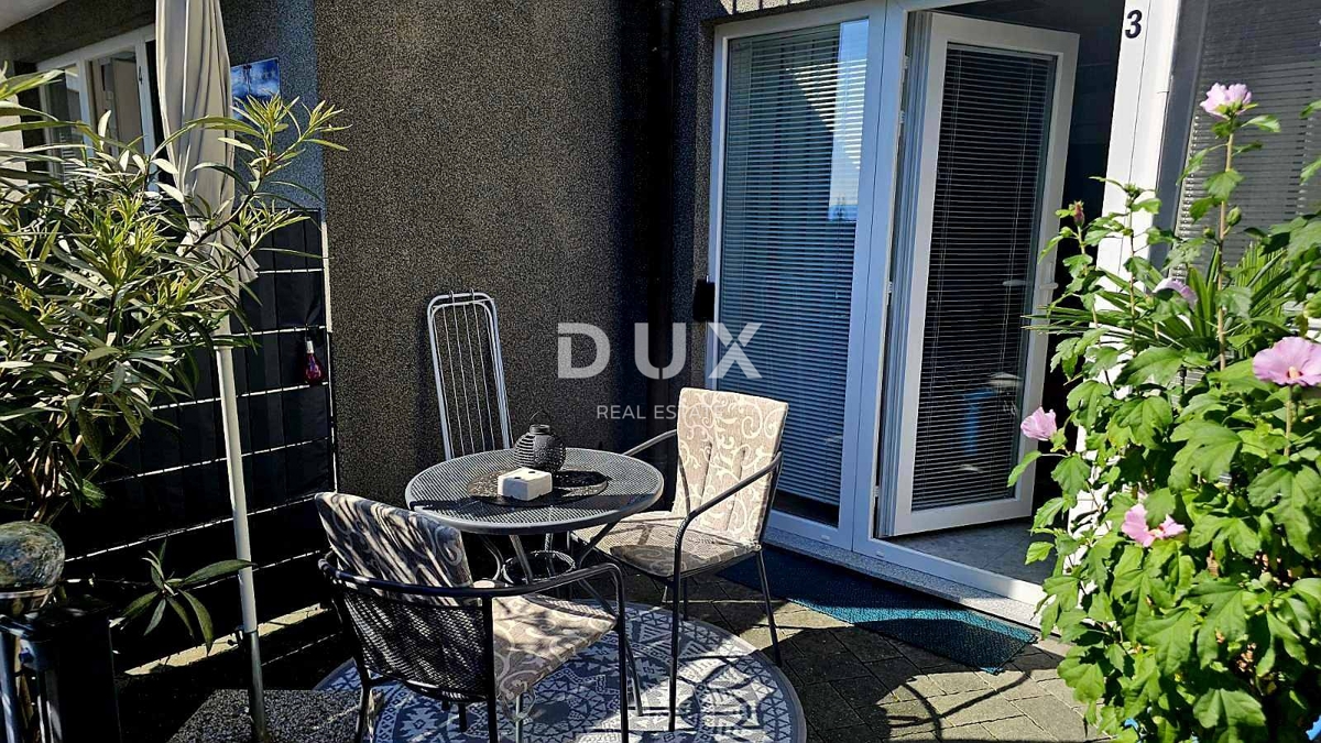 ABBAZIA, CENTRO - Monolocale 31m2 con vista mare e piscina ad uso esclusivo