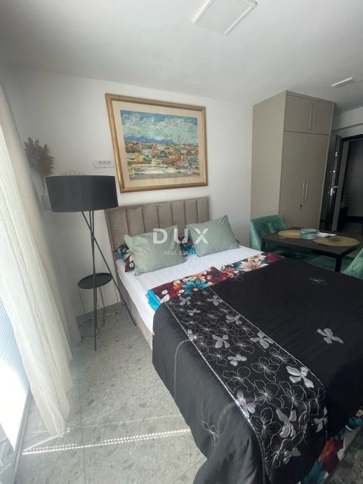 ABBAZIA, CENTRO - Monolocale 31m2 con vista mare e piscina ad uso esclusivo