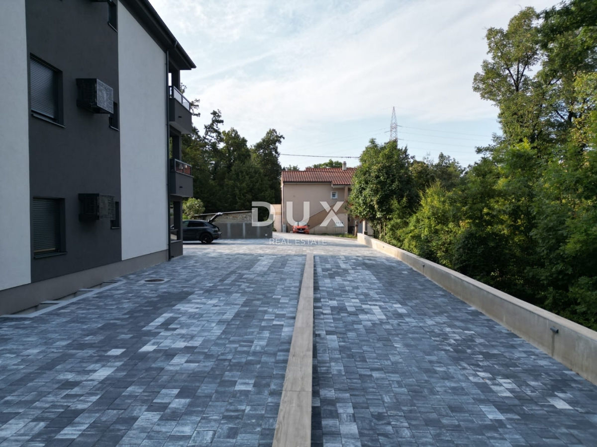 MATULJI, JUŠIĆI, JURDANI - appartamento 84m2 in un nuovo edificio con soggiorno + 2 camere da letto e giardino 