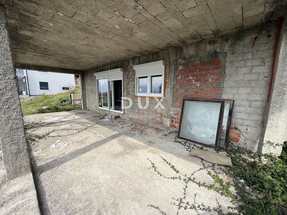 RIJEKA, KOSTRENA - Casa indipendente 4 camere da letto + soggiorno - piscina, giardino e vista!