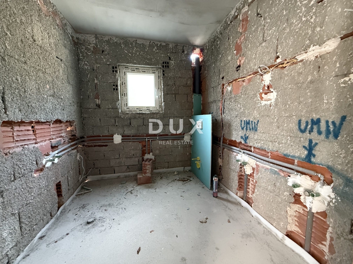 RIJEKA, KOSTRENA - Casa indipendente 4 camere da letto + soggiorno - piscina, giardino e vista!