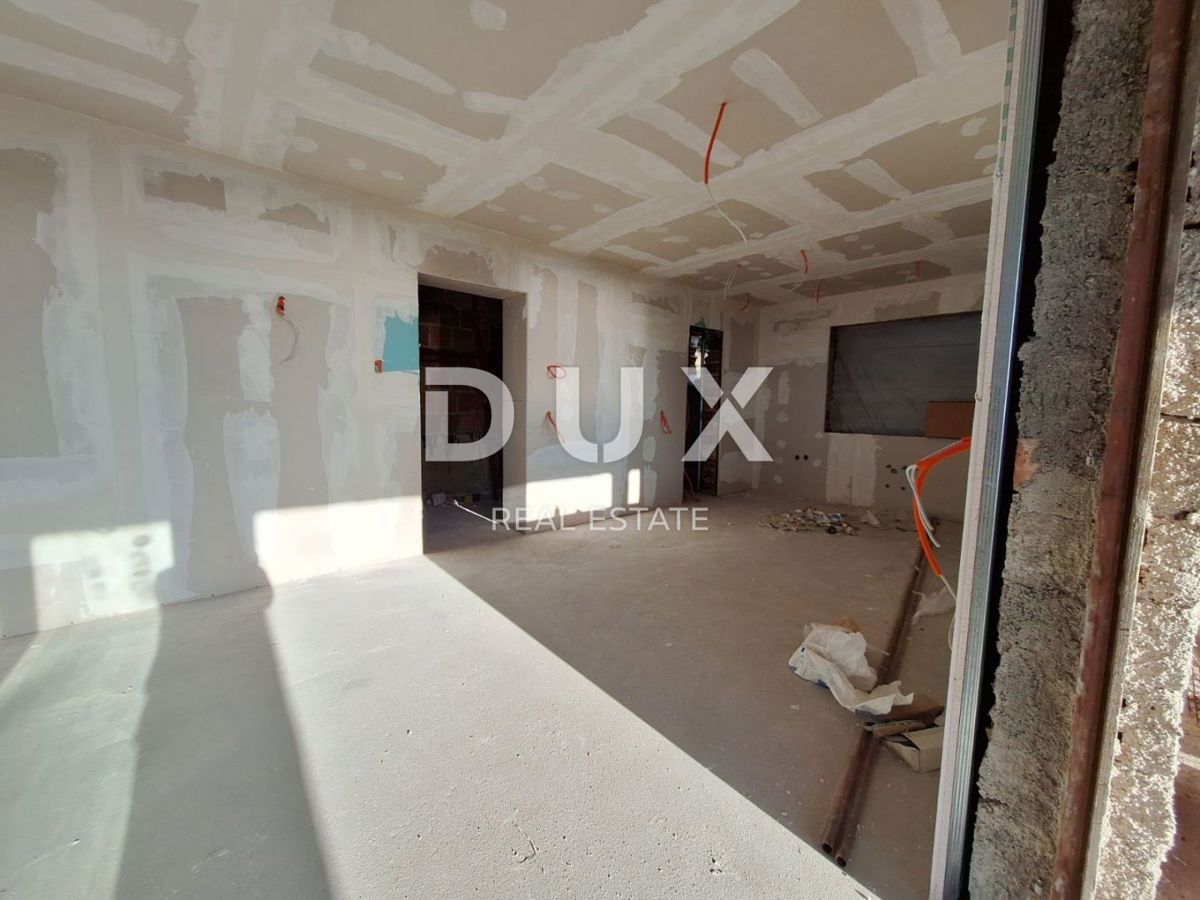 RIJEKA, KOSTRENA - Casa indipendente 4 camere da letto + soggiorno - piscina, giardino e vista!