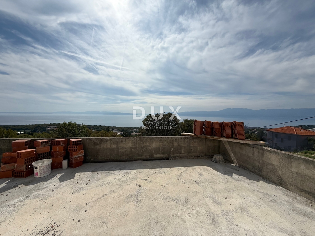 RIJEKA, KOSTRENA - Casa indipendente 4 camere da letto + soggiorno - piscina, giardino e vista!
