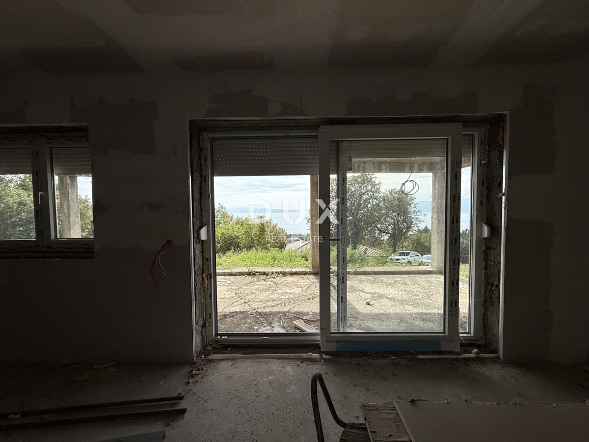 RIJEKA, KOSTRENA - Casa indipendente 4 camere da letto + soggiorno - piscina, giardino e vista!