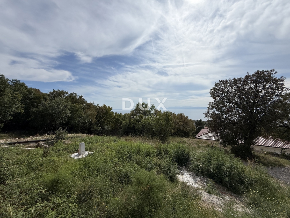 RIJEKA, KOSTRENA - Casa indipendente 4 camere da letto + soggiorno - piscina, giardino e vista!