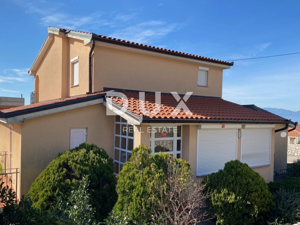 KRALJEVICA, ŠMRIKA - casa indipendente con piscina, garage, giardino e vista mare! OPPORTUNITÀ!