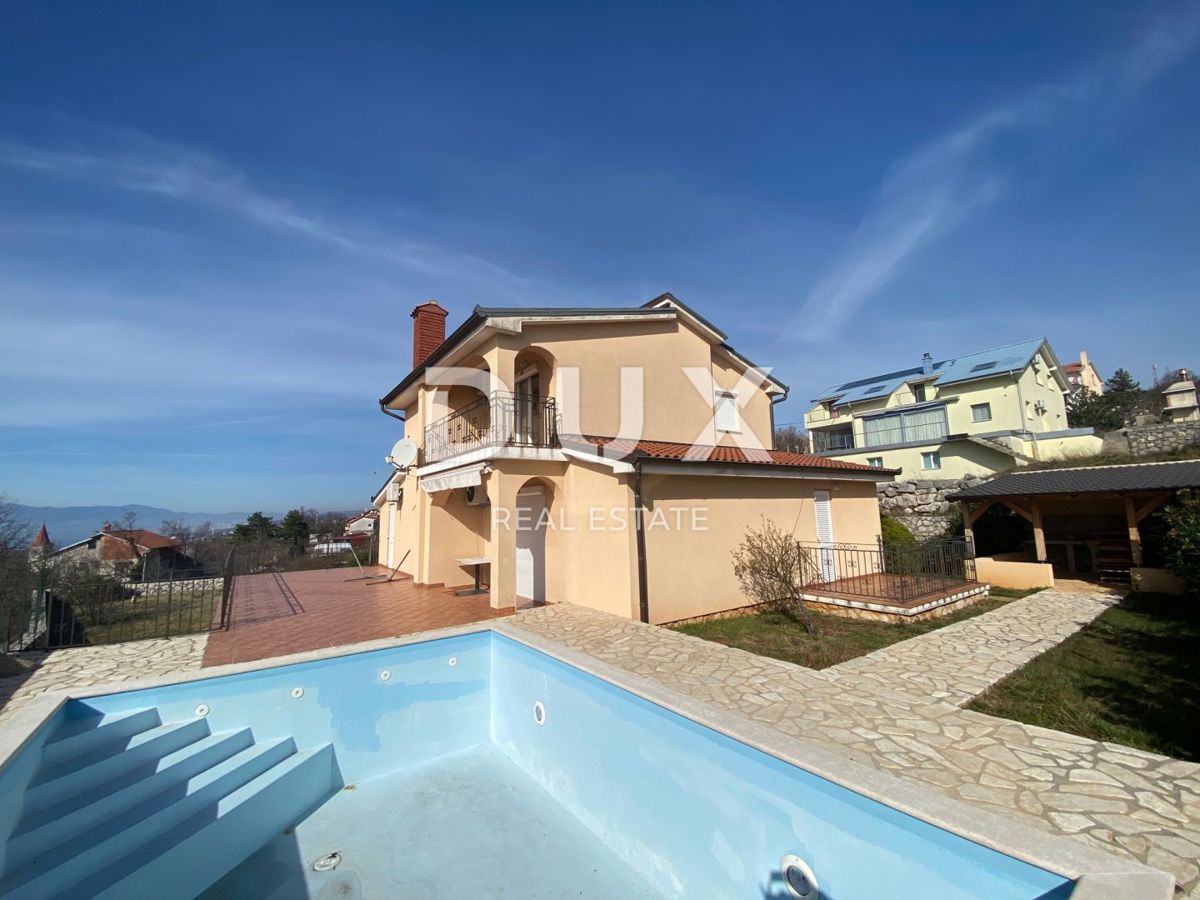 KRALJEVICA, ŠMRIKA - casa indipendente con piscina, garage, giardino e vista mare! OPPORTUNITÀ!