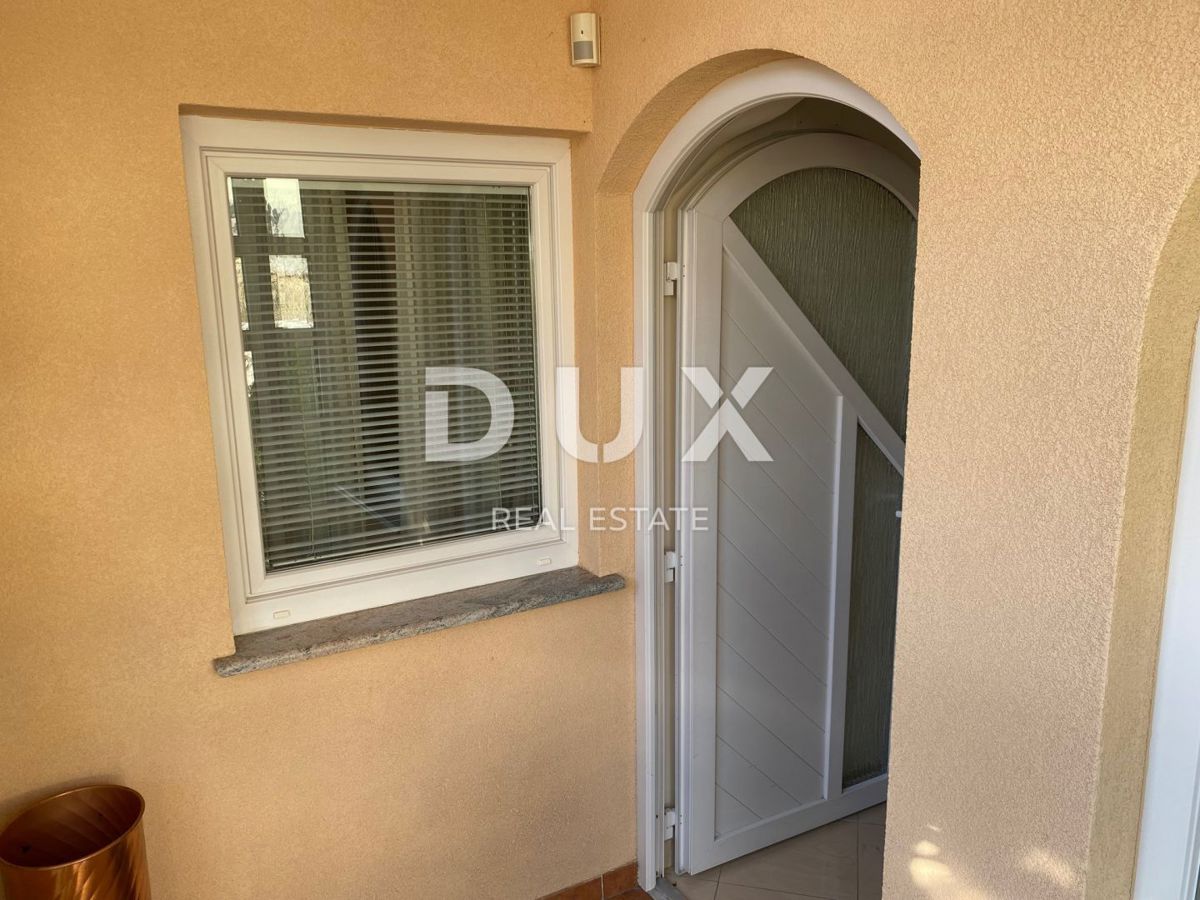 KRALJEVICA, ŠMRIKA - casa indipendente con piscina, garage, giardino e vista mare! OPPORTUNITÀ!