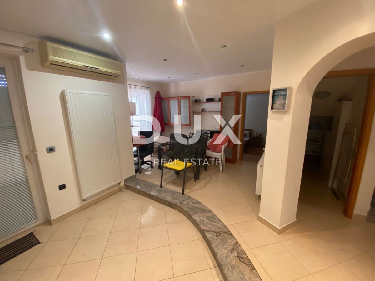 KRALJEVICA, ŠMRIKA - casa indipendente con piscina, garage, giardino e vista mare! OPPORTUNITÀ!