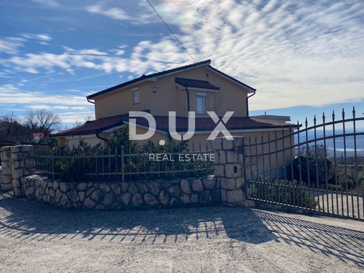 KRALJEVICA, ŠMRIKA - casa indipendente con piscina, garage, giardino e vista mare! OPPORTUNITÀ!