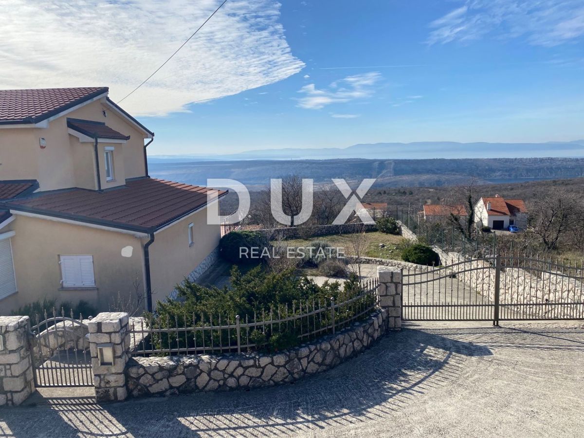 KRALJEVICA, ŠMRIKA - casa indipendente con piscina, garage, giardino e vista mare! OPPORTUNITÀ!