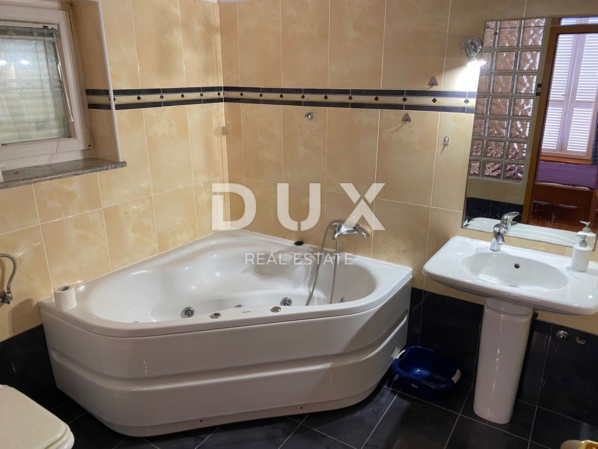 KRALJEVICA, ŠMRIKA - casa indipendente con piscina, garage, giardino e vista mare! OPPORTUNITÀ!