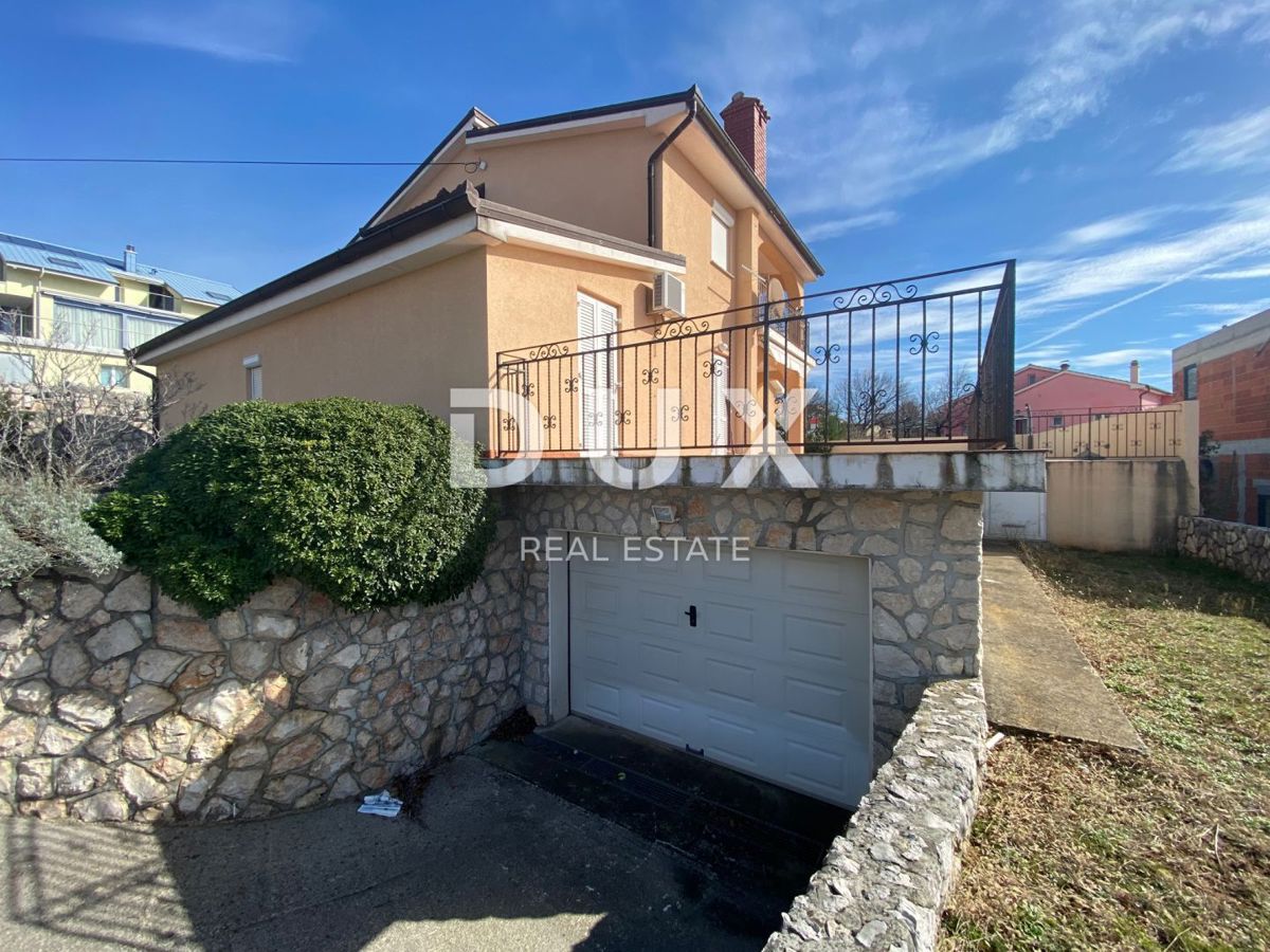 KRALJEVICA, ŠMRIKA - casa indipendente con piscina, garage, giardino e vista mare! OPPORTUNITÀ!