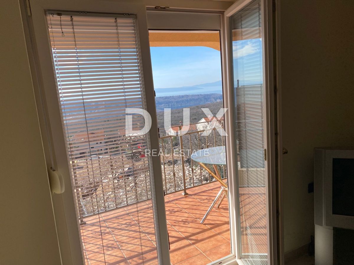 KRALJEVICA, ŠMRIKA - casa indipendente con piscina, garage, giardino e vista mare! OPPORTUNITÀ!