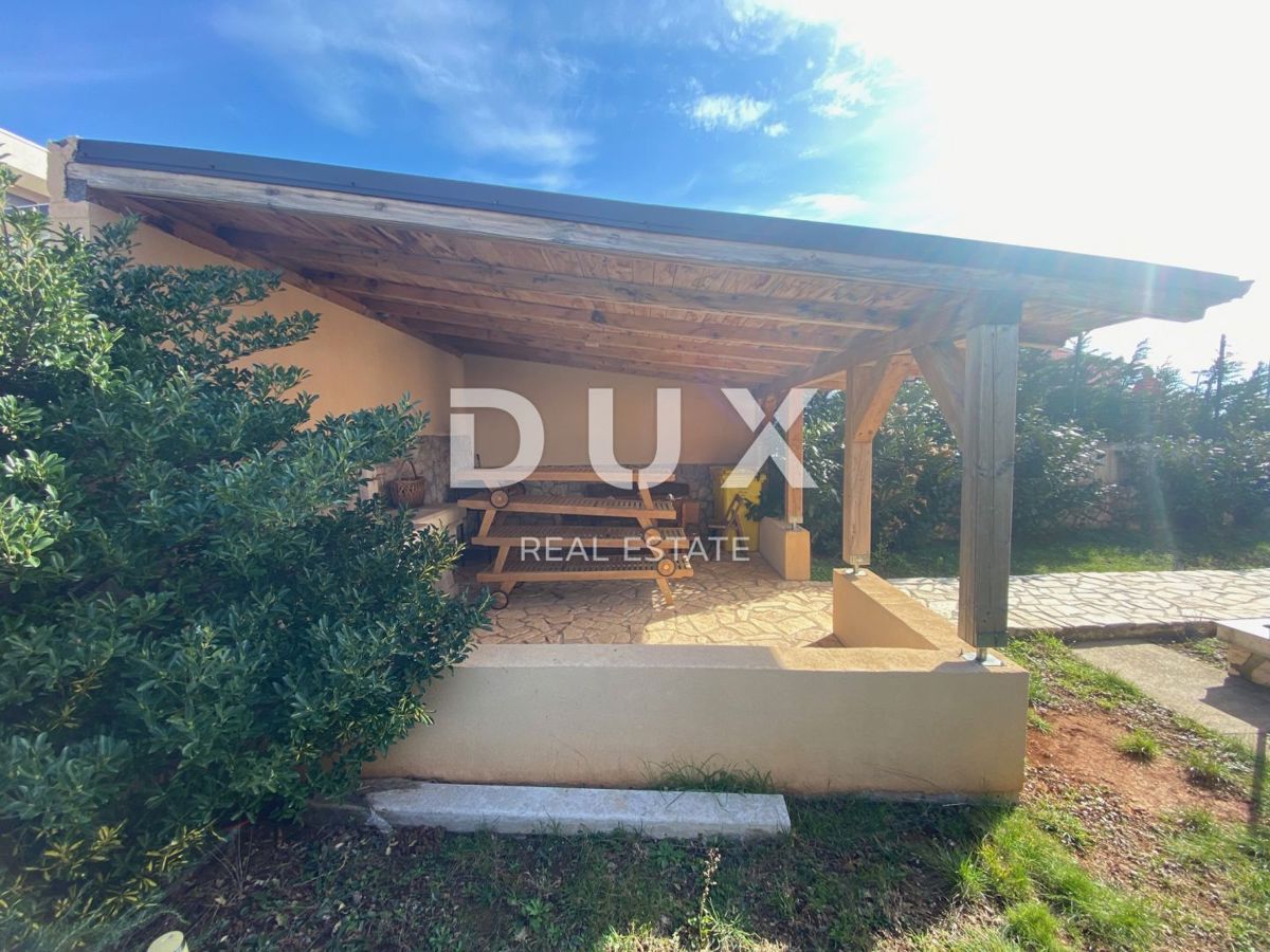 KRALJEVICA, ŠMRIKA - casa indipendente con piscina, garage, giardino e vista mare! OPPORTUNITÀ!