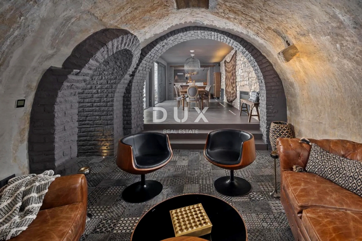 ISTRIA, PARENZO - Casa in pietra di design