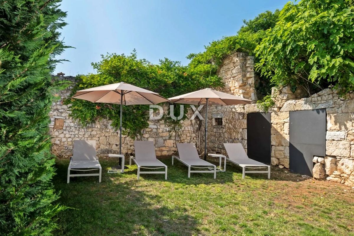 ISTRIA, PARENZO - Casa in pietra di design