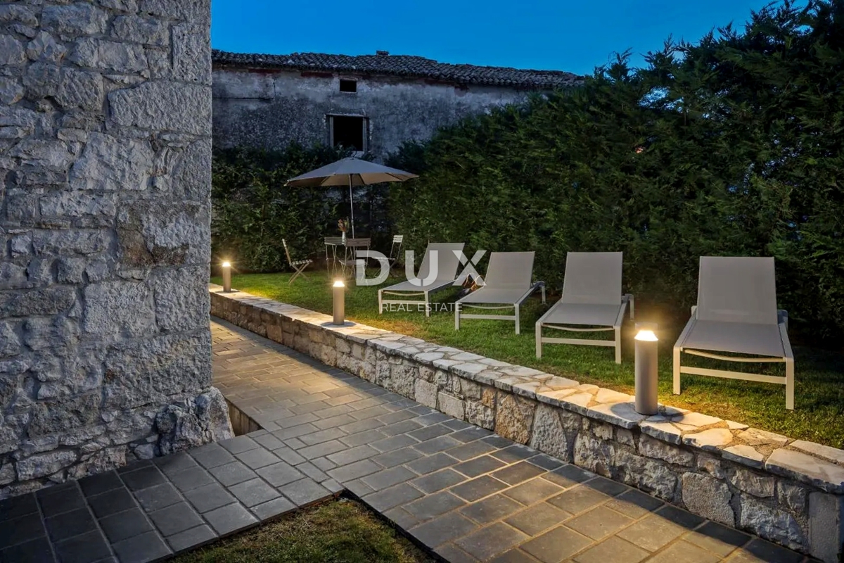 ISTRIA, PARENZO - Casa in pietra di design